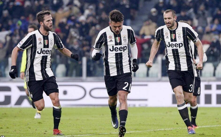 卡拉格想和多特球迷一起进入阿提哈德球场客队看台，但被拒绝（卡拉格试图与多特球迷一同进入阿提哈德客队看台，却被拒之门外）