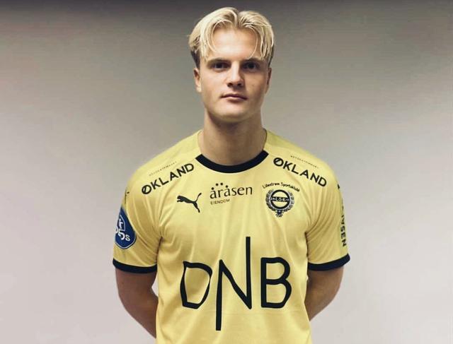 每体：什琴斯尼8场丢了15球，和霍安-加西亚差距巨大（每体：什琴斯尼8战丢15球，与霍安-加西亚差距悬殊）