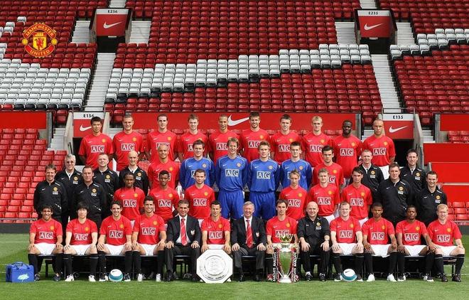 成都蓉城新掌门人徐正源成功续约，签约韦世豪、周定洋，球队迅速提升，备战亚冠，力争争冠。（徐正源续约成都蓉城，韦世豪周定洋加盟助阵，球队提速备战亚冠，剑指冠军）