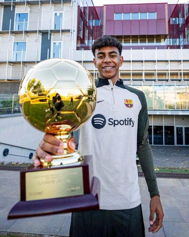 广东3外适配度太高！奎因萨姆纳轮番轰炸，萨林杰态度回暖顶内线（广东三外援默契拉满！奎因、萨姆纳接力轰杀，萨林杰回暖镇守内线）