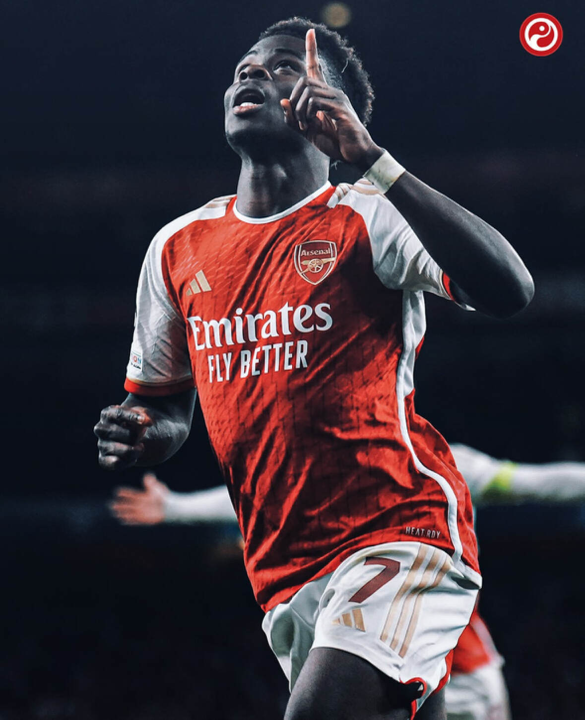 山东男篮激烈对决青岛男篮，裁判控场不足引发热议，球员受伤成焦点。（山东与青岛男篮上演恶战，裁判控场不力惹争议，球员受伤成焦点）