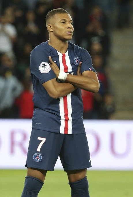 信使报：三名马竞球员未接种疫苗，缺席阿根廷对安哥拉友谊赛（信使报称：三名马竞球员因未接种疫苗无缘阿根廷与安哥拉热身赛）