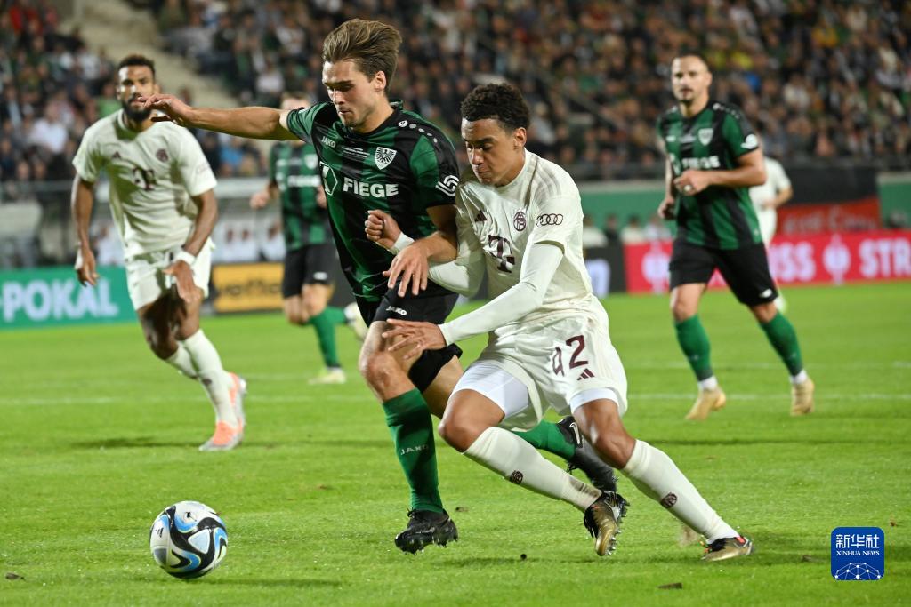 瓦茨克：巴黎vs拜仁上半场很精彩，很高兴德甲有拜仁这种强队（瓦茨克：巴黎战拜仁上半场精彩，欣慰德甲拥有拜仁这样的强队）