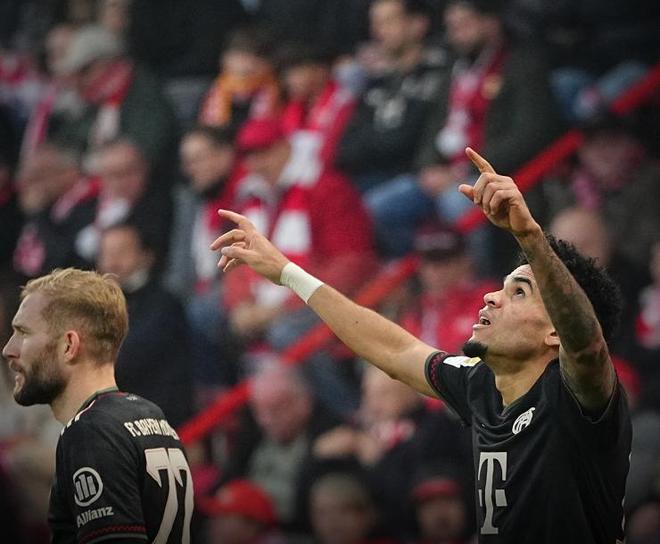 利物浦1-0皇马，麦卡利斯特制胜，库尔图瓦八扑救难掩失利（红军1-0力克皇马：麦卡利斯特攻入制胜球，库尔图瓦8次扑救仍无力回天）