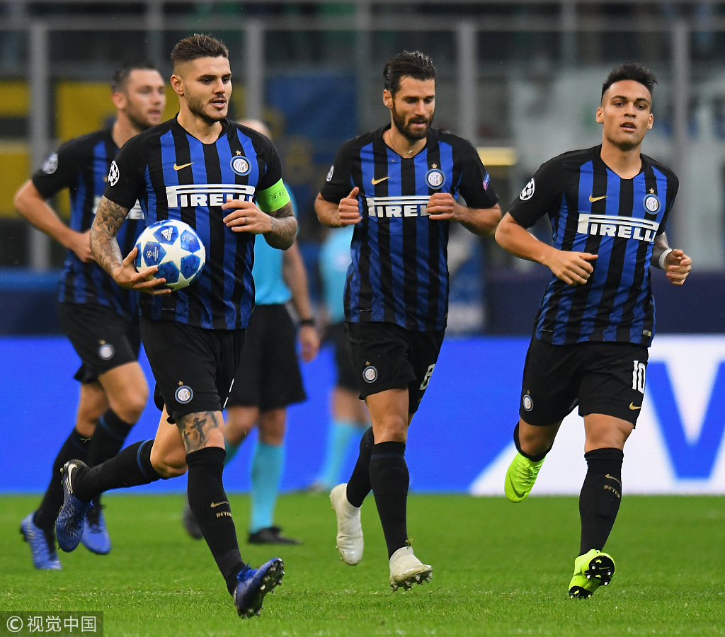 中国国乒在2025成都混合团体世界杯中以6连胜结束第二轮，孙颖莎在梁靖崑失利后积极复盘，展现团队凝聚力与个人关怀。