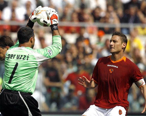 双蓝大战!曼城主场恐再丢分 数据倾向蓝军不败（双蓝对决：曼城主场再失分隐忧，数据看好蓝军不败）