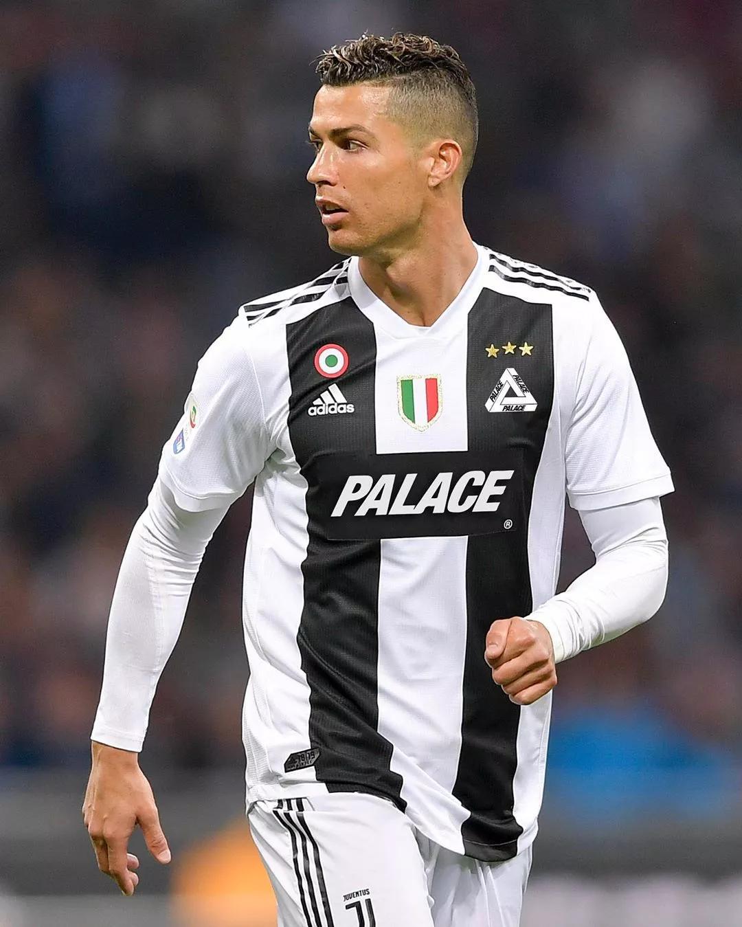 齐达内上海弄堂和樊振东打乒乓球 莫德里奇马塞洛皇马功勋球员点赞（齐达内在上海弄堂与樊振东打乒乓，莫德里奇、马塞洛等皇马功勋点赞）