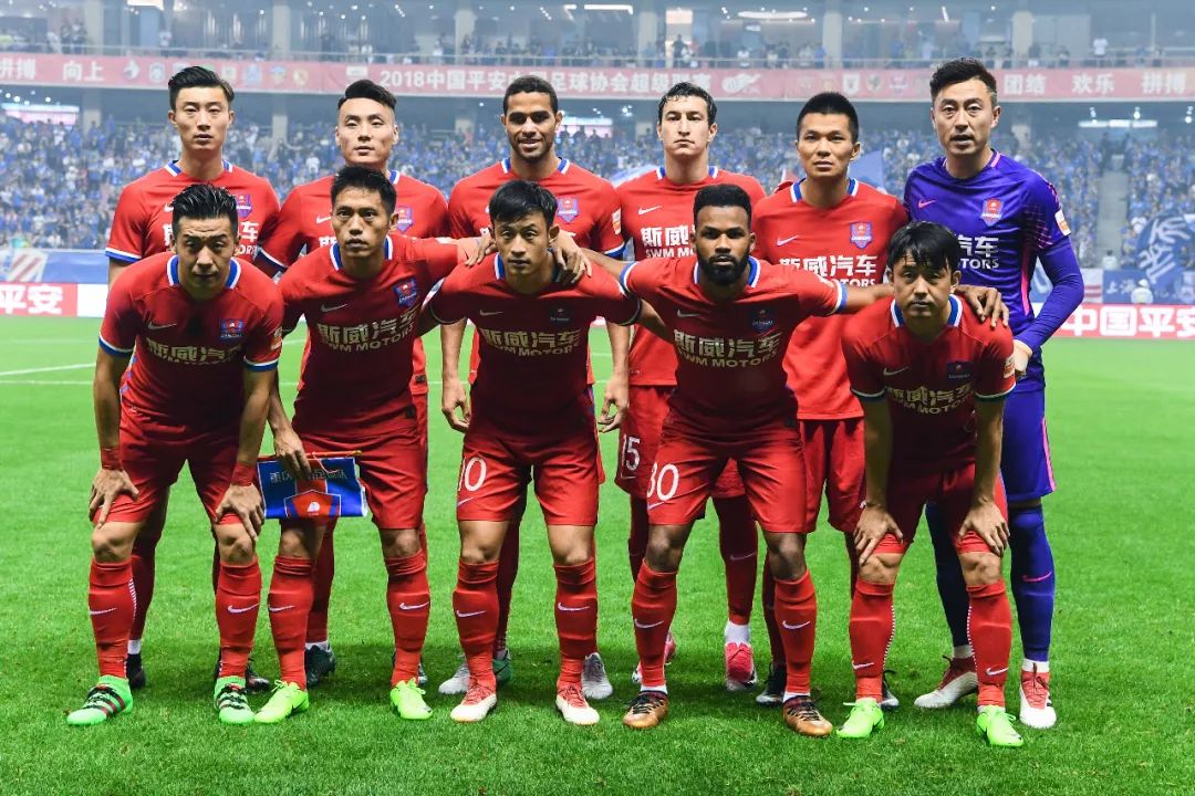 2025中国公路自行车职业联赛暨“环云南”公路自行车赛（楚雄站）燃情启程