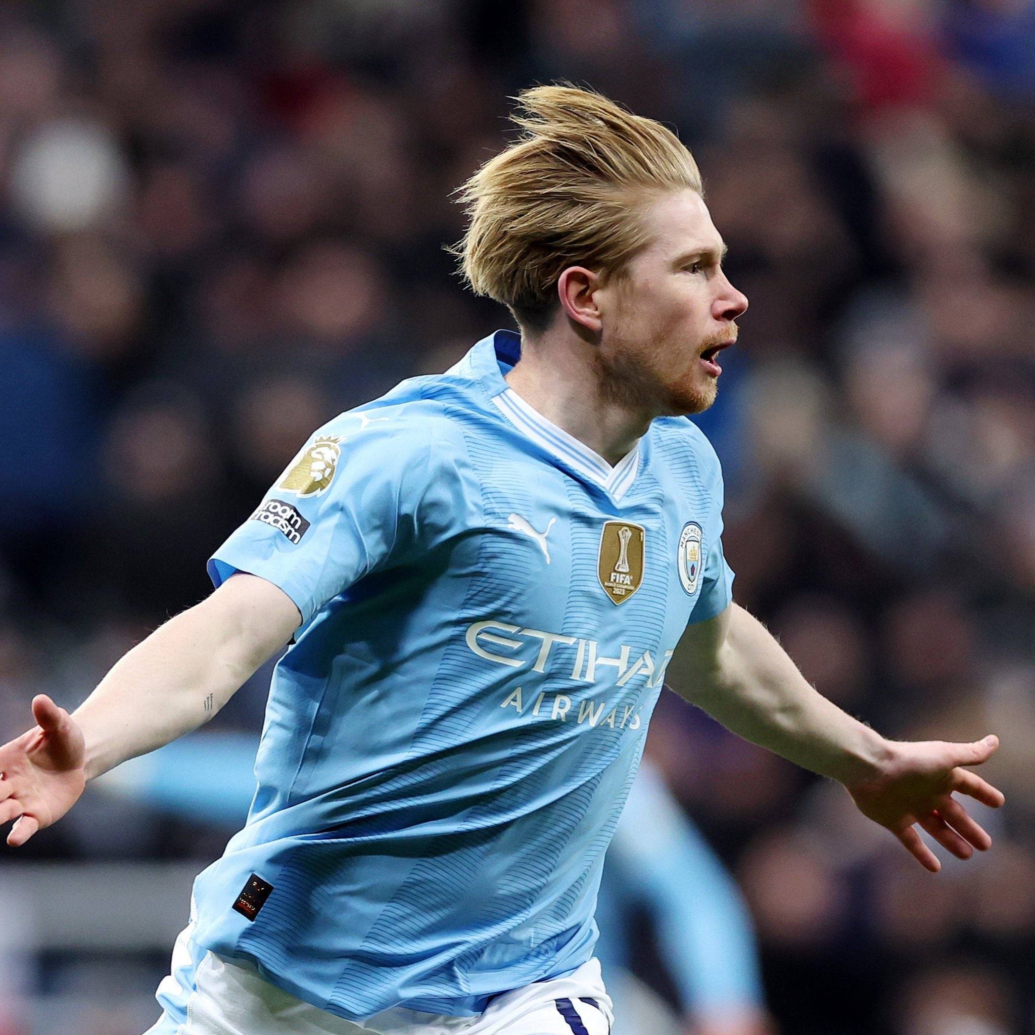 欧冠战报：西蒙屡献神扑，巴尔科拉中框，巴黎0-0闷平毕包（欧冠速递：西蒙高接低挡，巴尔科拉中柱，巴黎0-0与毕包互交白卷）