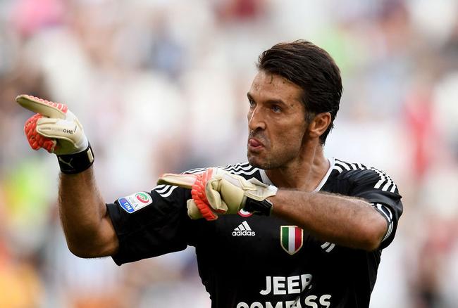 王楚钦苦战3局，1-2不敌弗朗西斯卡！国乒暂时6-3领先德国队（鏖战三局，王楚钦1-2憾负弗朗西斯卡，国乒暂以6-3领先德国队）