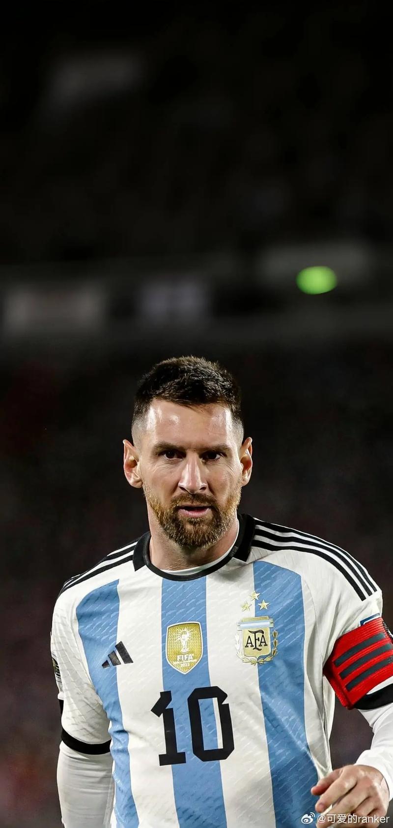 英格兰客战阿尔巴尼亚：凯恩、贝林领衔，埃泽、赖斯出战（英格兰客场挑战阿尔巴尼亚：凯恩、贝林厄姆领衔，埃泽、赖斯登场）